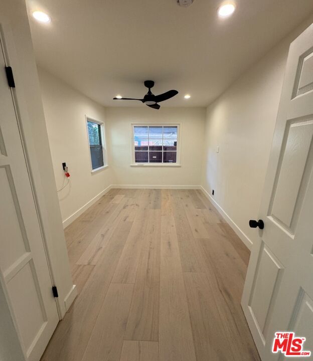 Foto del edificio - 1534 Mariposa Ave