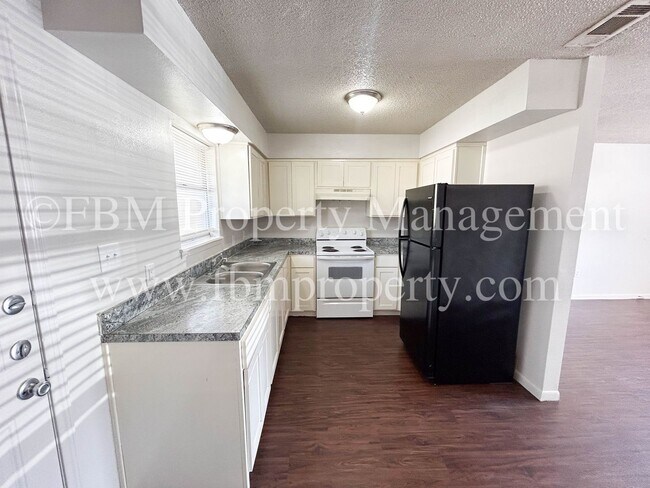 Foto del edificio - Willow Court Apartments, Unit 301 - Cozy 2...