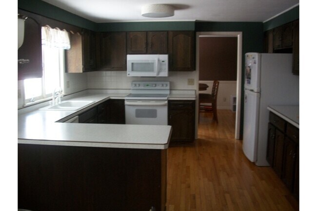 Foto del edificio - 7733 Fireside Dr