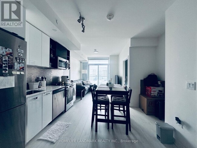 Building Photo - 10 De Boers Dr