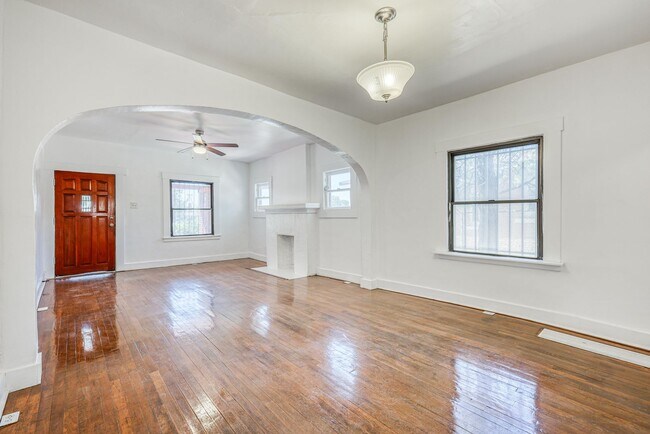 Foto del edificio - 2727 Grant Ave