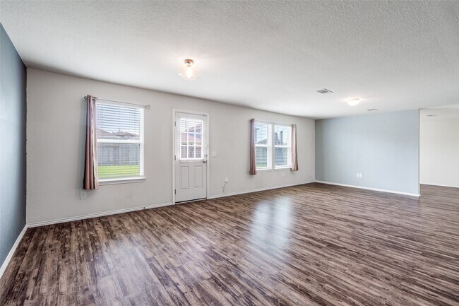 Foto del edificio - 5722 Basin Ranch Ln