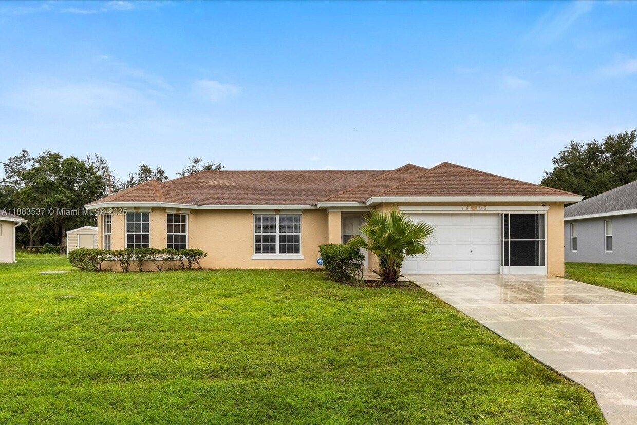 Foto principal - 1392 SW Sudder Ave
