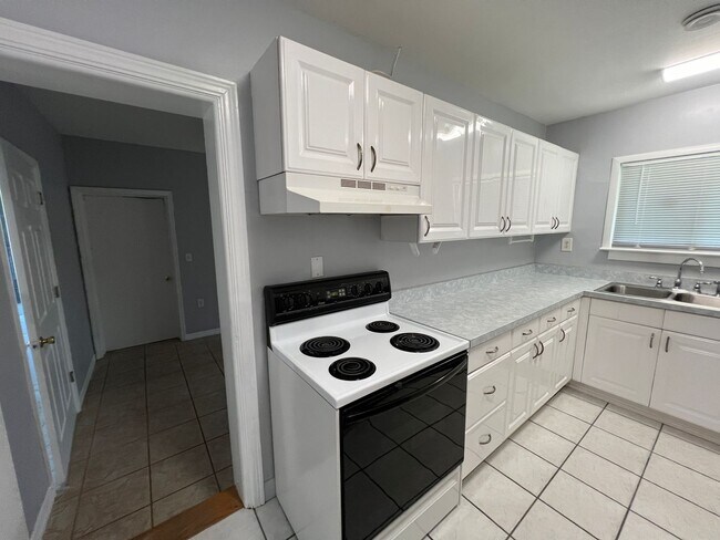 Building Photo - Beautiful 2 Bed/2 Bath Home in Ocala!! BOU...
