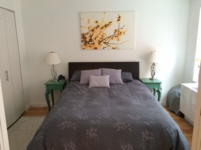 Foto del edificio - 565 W 23rd St