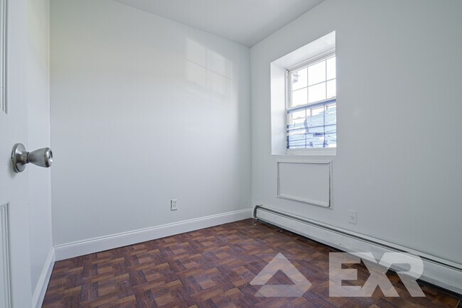 Foto del edificio - 1351 Decatur St