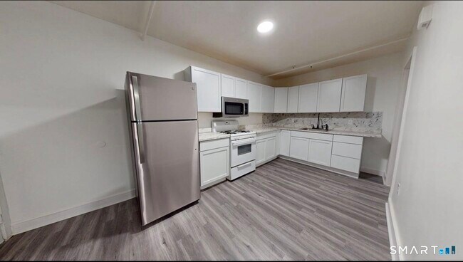 Foto del edificio - 666 Main St