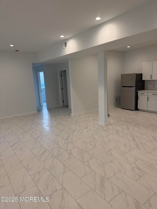 Foto del edificio - 213 E Main St