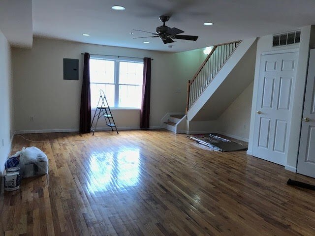 Building Photo - 534 Avenue A