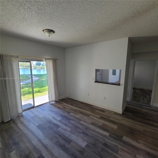 Foto del edificio - 2091 NW 96th Ter