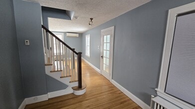 Building Photo - 366 Cameron St