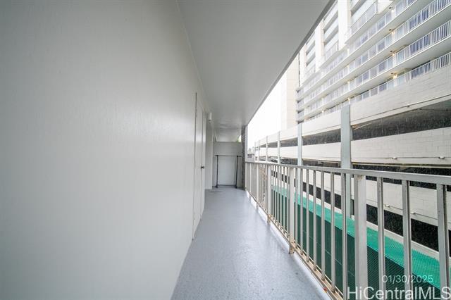 Building Photo - 2222 Aloha Dr
