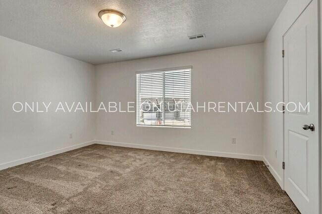 Building Photo - 3538 W Cornfield Dr