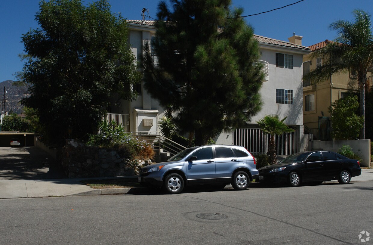 Building Photo - 2321 Mira Vista Ave