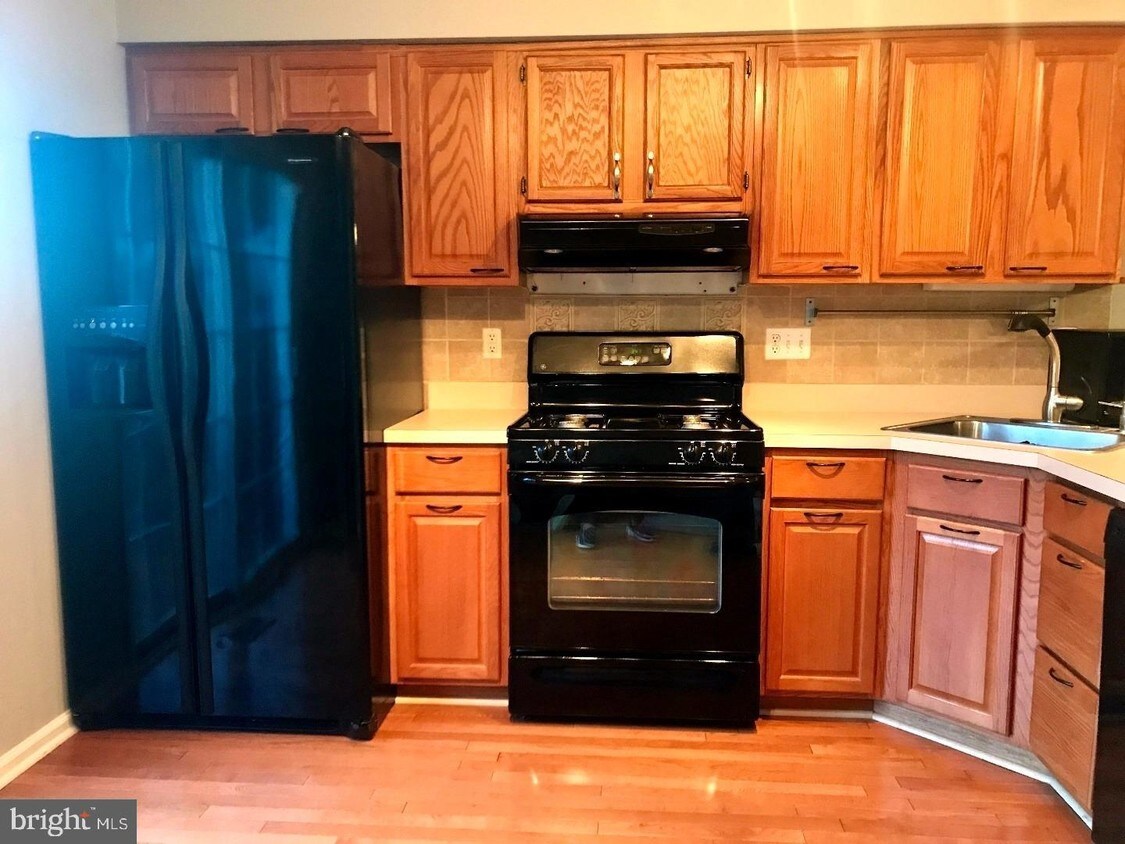 Foto principal - 81 Timbercrest Dr