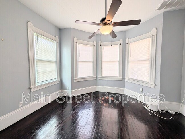 Foto del edificio - 911 N Spring St