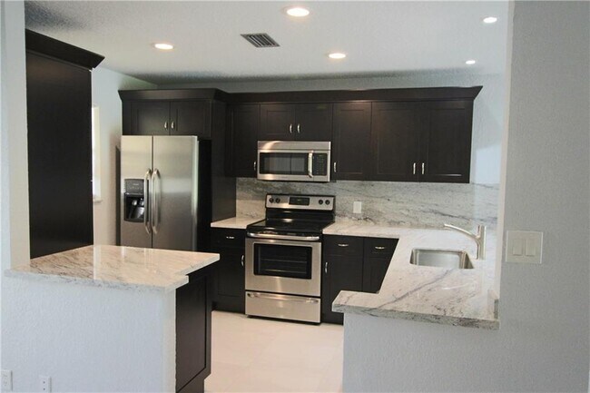 Foto del edificio - 8790 Holly Ct