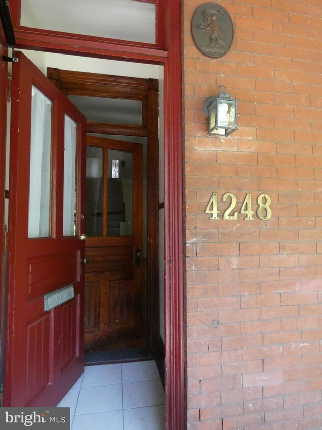 Primary Photo - 4248 Regent Square
