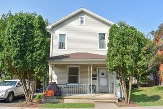 Building Photo - 463 S Fairview St