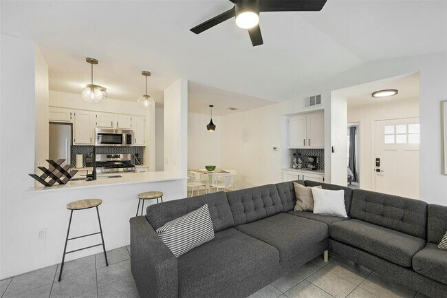 Foto del edificio - 3605 Leafield Dr
