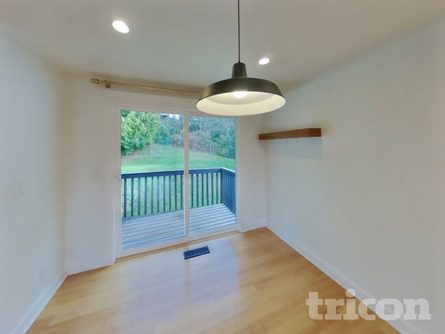 Foto del edificio - 2990 Pickering Pl NE