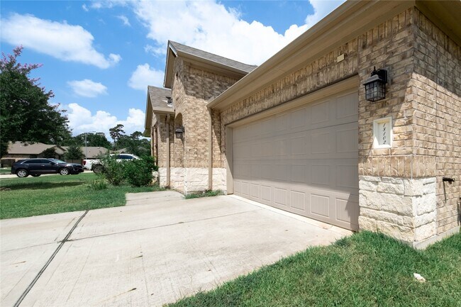 Building Photo - 18102 Humber River Ln