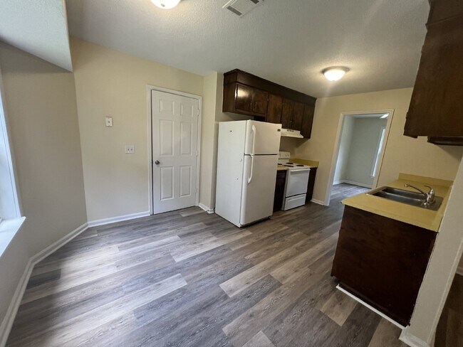 Foto del edificio - Home for Rent