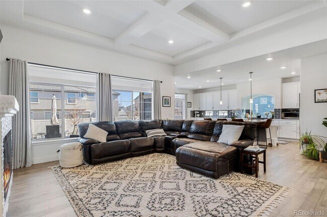 Foto del edificio - For Rent | $4,395/Month | 5 Bed | 4 Bath