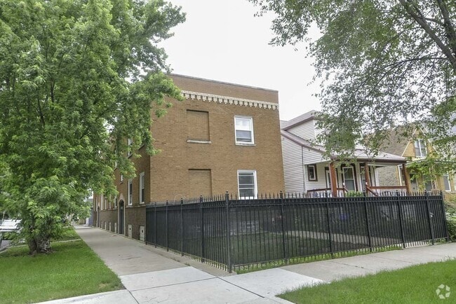 Building Photo - 1407 W Erie St