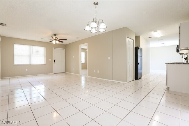 Foto del edificio - 4378 Durant St
