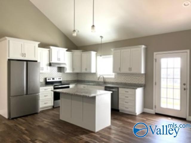 Foto del edificio - 100 Old Glory Ln