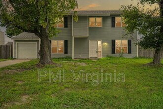 Building Photo - 5081 Holly Farms Dr