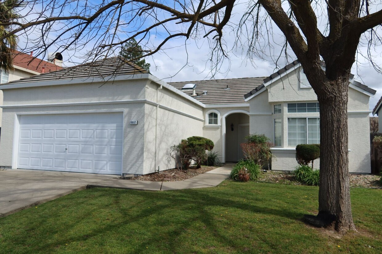 Primary Photo - 3 Bedroom, 2 Bath Home in Elk Grove
