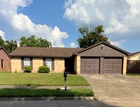 Building Photo - 1366 Stevenage Ln