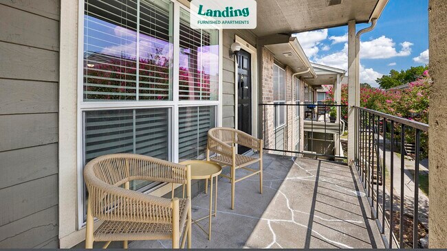 Foto del edificio - 15330 Ella Blvd