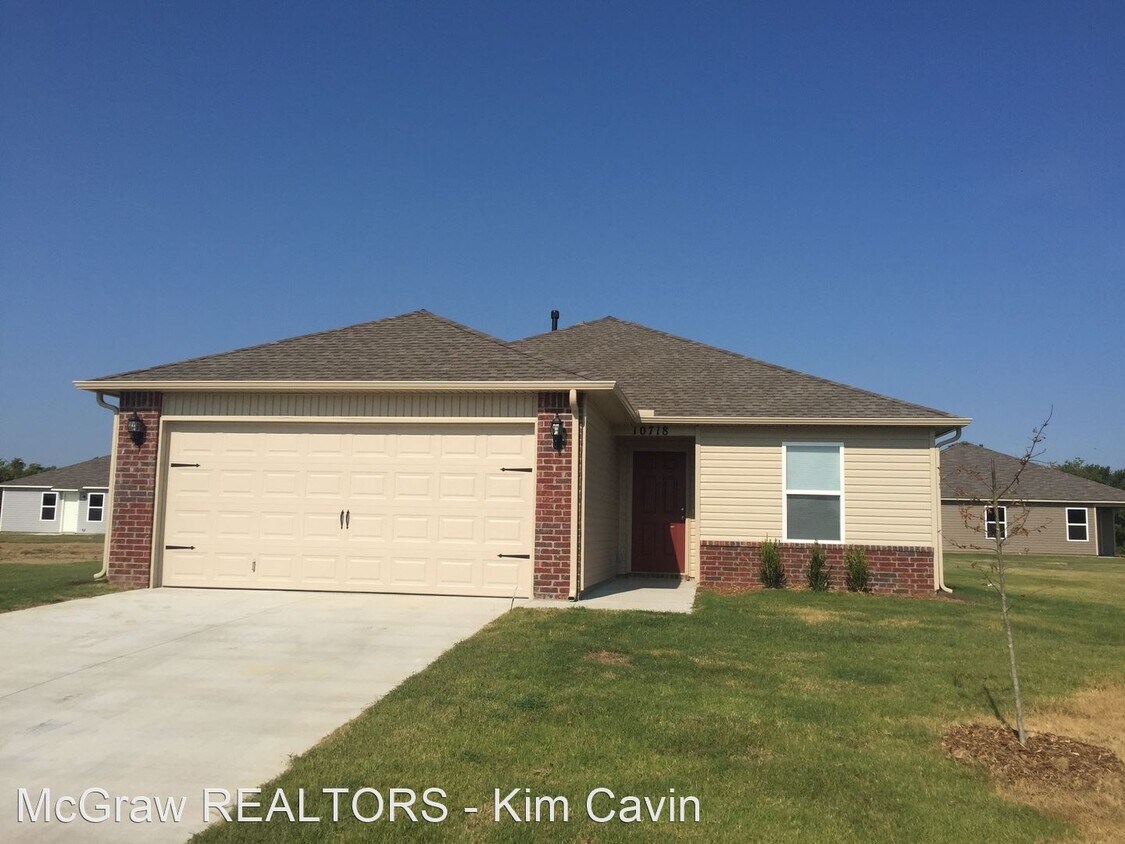 Primary Photo - 3 br, 2 bath House - 10718 N. 101st E. Court