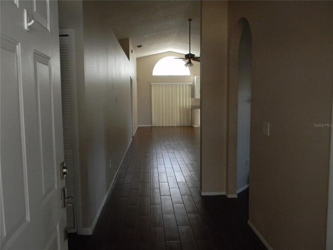 Building Photo - 150 Abbey Hollow Dr