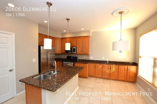Foto del edificio - 20606 Glenmere Square