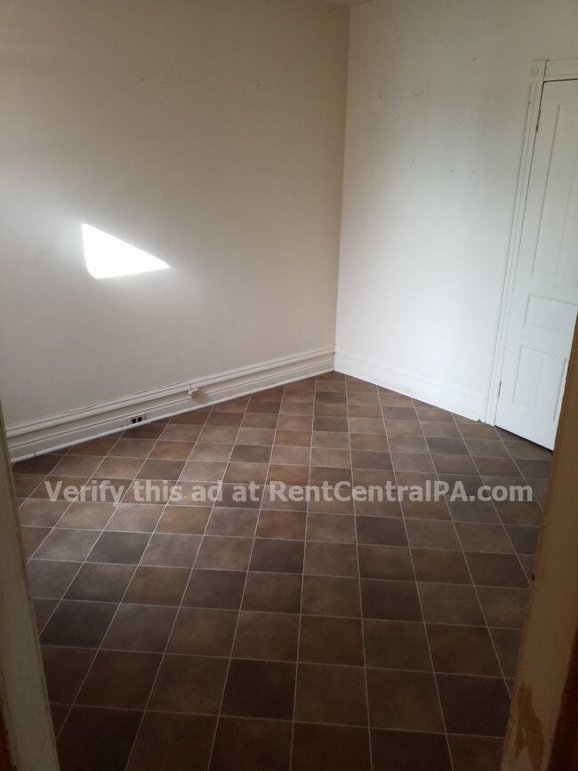 Foto del edificio - 446 W Oley St Apt 2