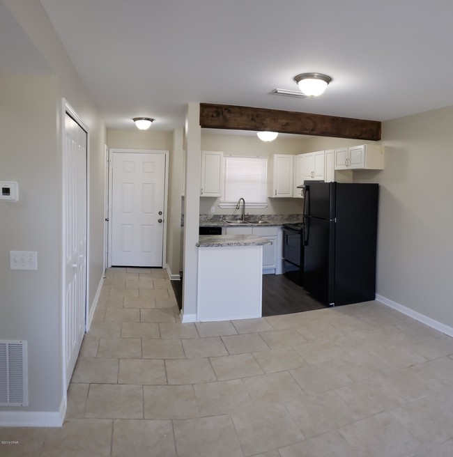 Foto del edificio - 5820 Hickory St