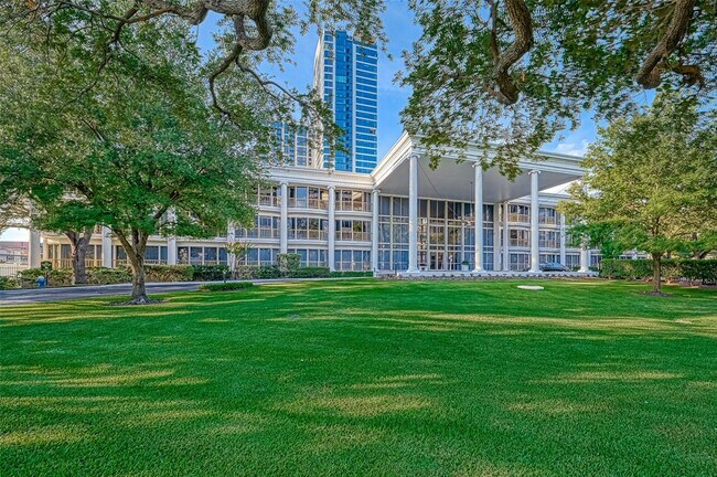 Foto del edificio - 5050 Ambassador Way
