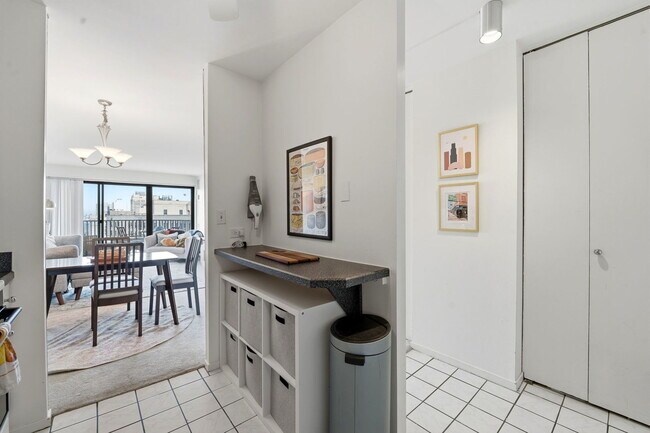 Foto del edificio - 2020 N Lincoln Park W