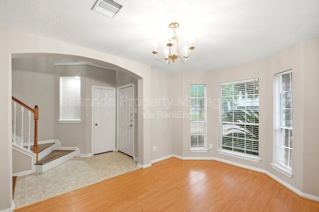 Building Photo - 3924 Highland Vale Ct