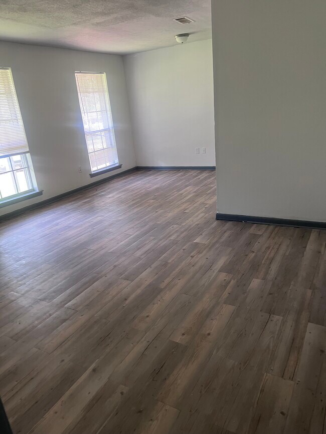 Foto del edificio - 107 Berryhill Pl