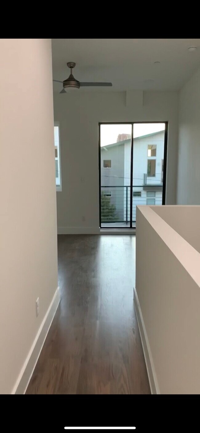 Building Photo - 2450 N Garrett Ave