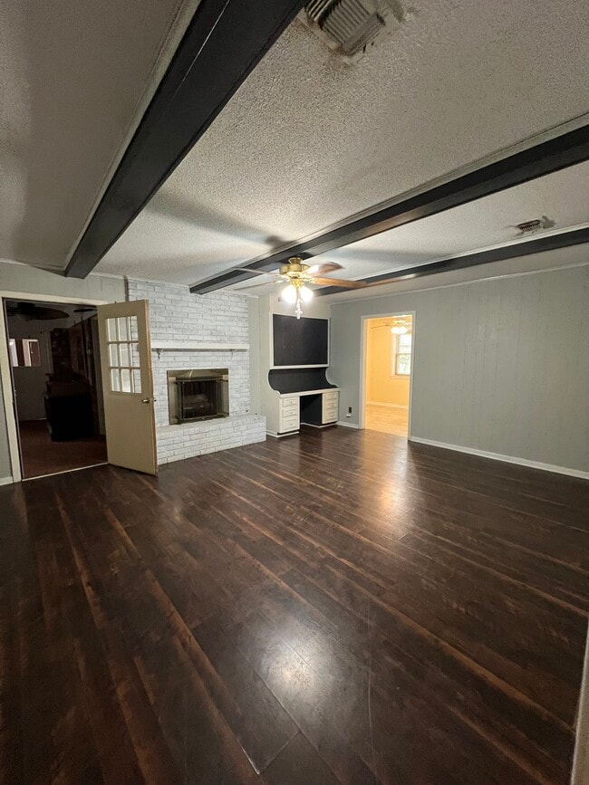 Building Photo - 30 Broadmoor Dr