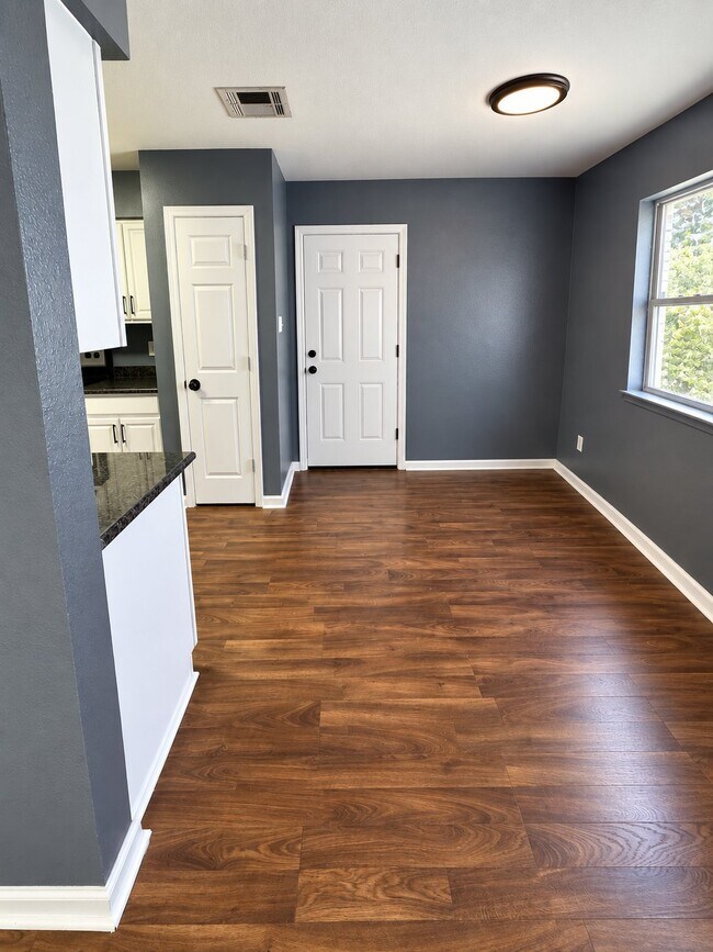 Building Photo - 4017 Jupiter Dr