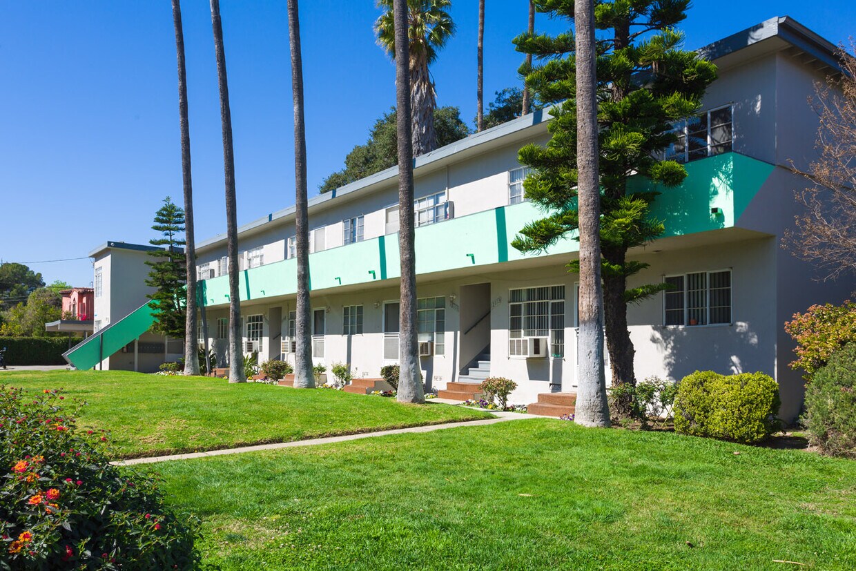 Primary Photo - 12107 Emelita St