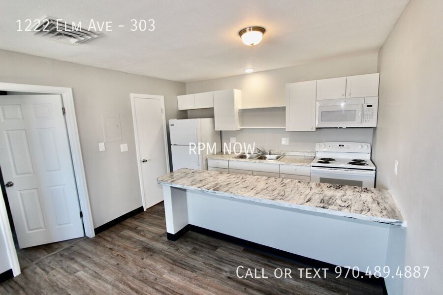 Foto principal - ***RARELY AVAILABLE 1 BED, 1 BATH*** CMU C...