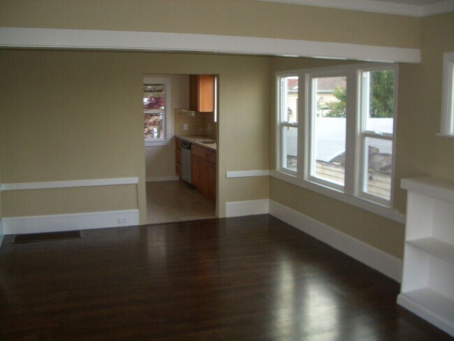 Foto del edificio - Coming Soon! 2 Bedroom House